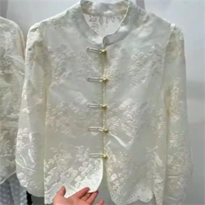 晉牌服飾