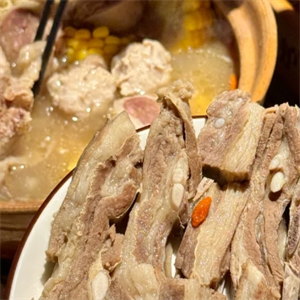 羔羊脖火鍋