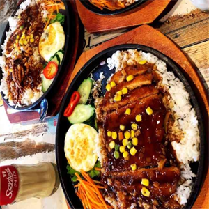 怪肉肉鐵板主題餐廳