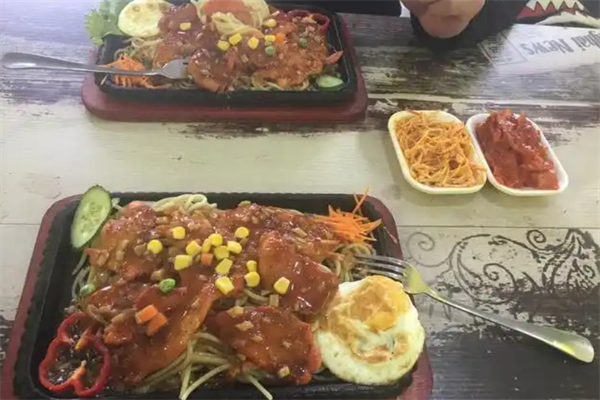 怪肉肉铁板主题餐厅加盟