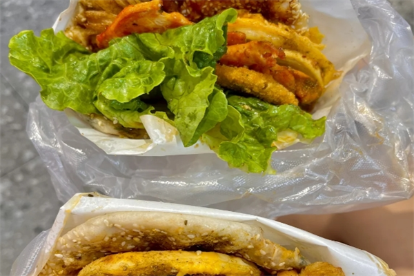 肉卷也疯狂店加盟