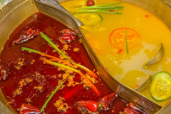 俏哥炒鸡大盆骨加盟