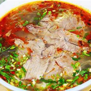 桐坑牛肉粿條湯