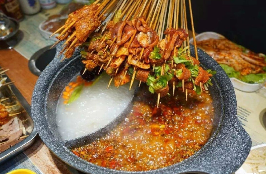 开家串串店