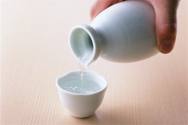 漫流河酒加盟