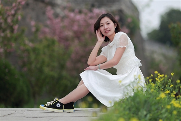 宏伊莲女装加盟