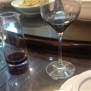 翠花白酒