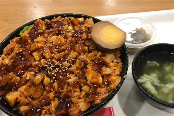 泡菜五花肉石锅拌饭加盟