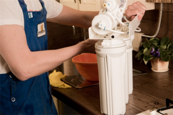 瞬洁净水器加盟