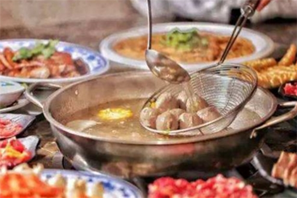 潮牛阿彬牛肉火鍋加盟