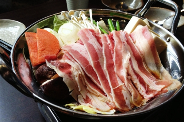 潮牛阿彬牛肉火鍋加盟