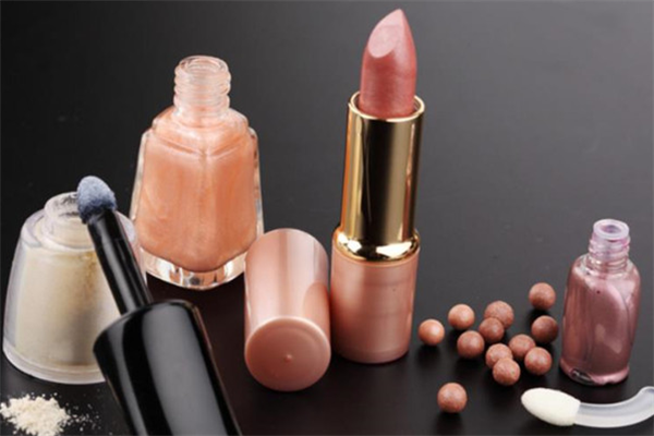 瑩潤化妝品加盟