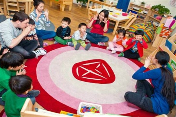 乐育幼儿园加盟