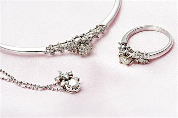 中坦匠语珠宝加盟