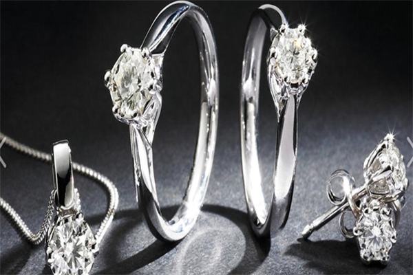 中坦匠语珠宝加盟