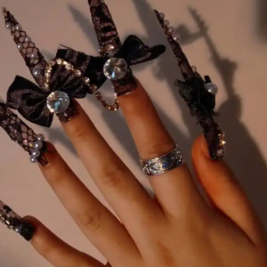 点睛创意美甲沙龙