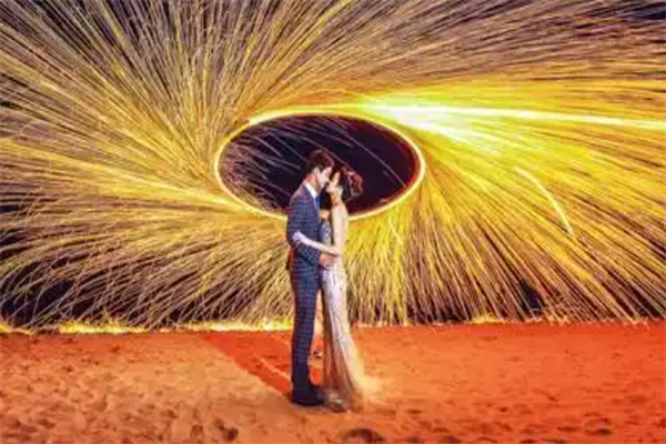 伊人梦婚纱摄影加盟