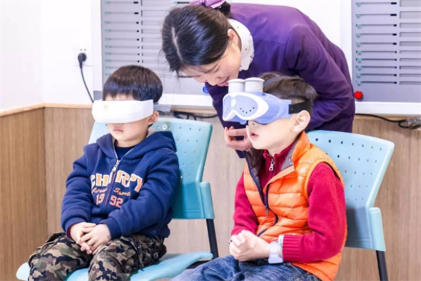 學生近視矯正加盟