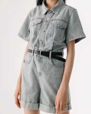 摩西服飾