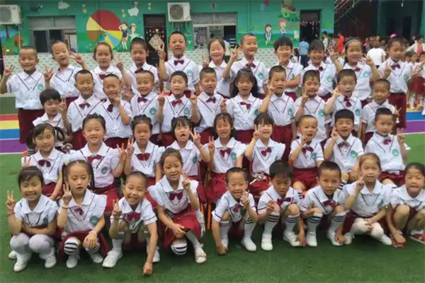 欣苗幼儿园加盟