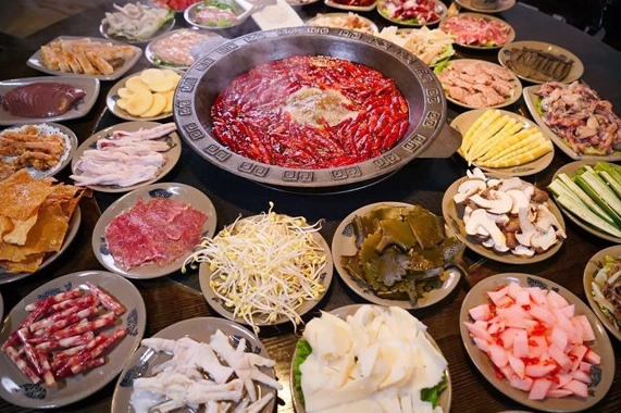 辣叁成烧菜火锅