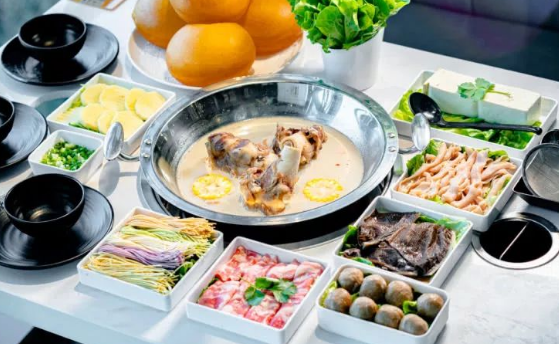 顶顶上汤牛排火锅