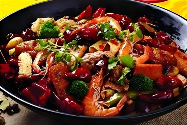 小嘴当家麻辣香锅加盟