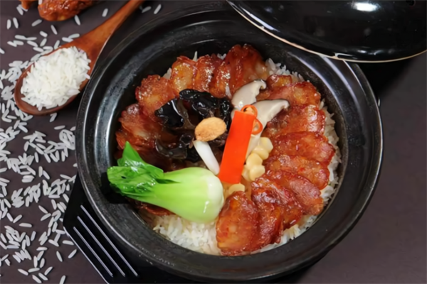 湾仔煲仔饭加盟