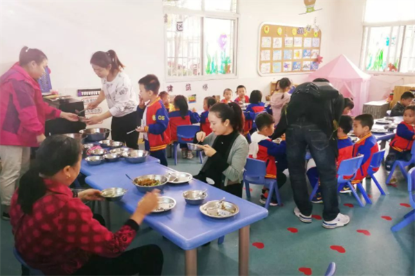 真真幼儿园加盟