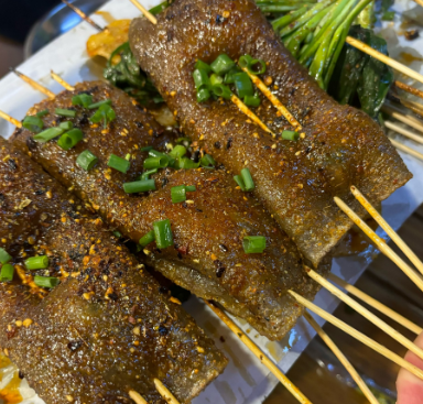 凉山索玛花火盆烧烤