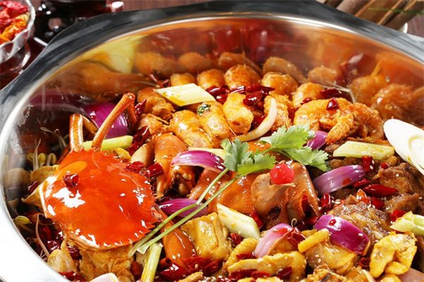 叁樓伴金鍋海鮮加盟