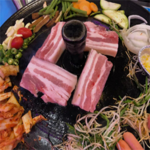 焰海锅盖烤肉加盟