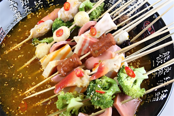 青紅皂白串串加盟