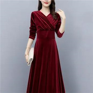 衣饰界服饰加盟