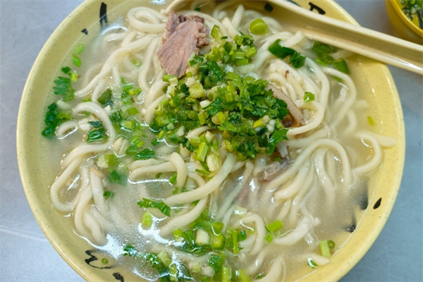 美玲骨湯牛肉面加盟