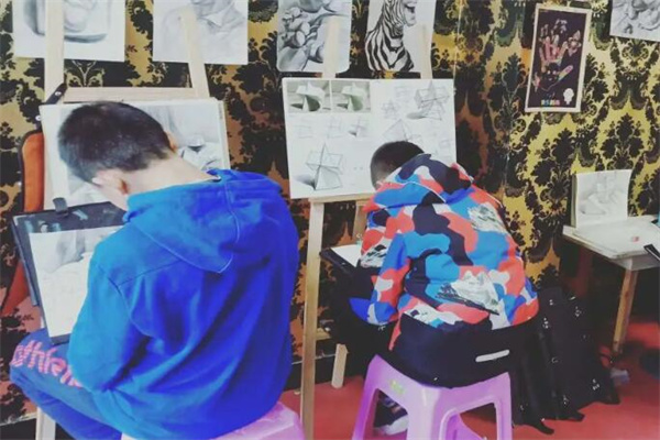 水土人畫室加盟