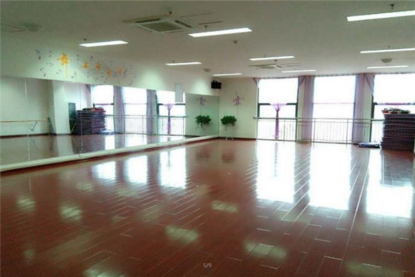 新韵艺术培训中心加盟