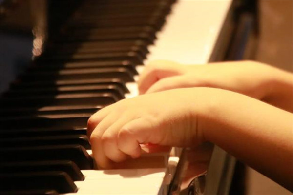 群星艺术培训中心