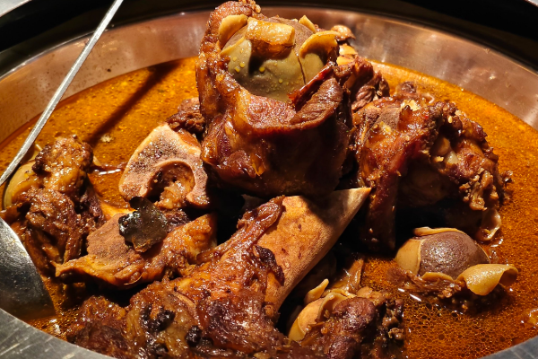 秦記東北醬骨自助火鍋加盟