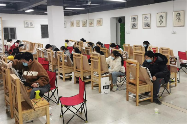 蕾蕾藝術(shù)培訓(xùn)中心加盟