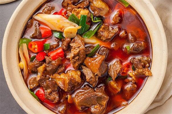 剪壹碗牛腩加盟