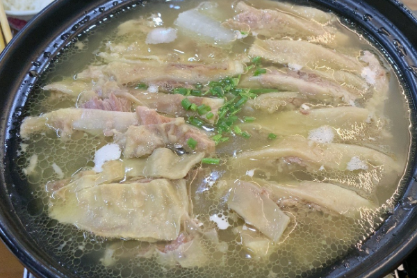 三哥清汤牛腩冰室加盟