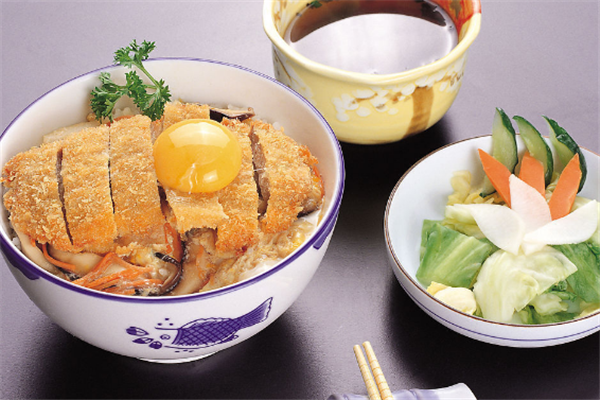 东郡主日本料理加盟