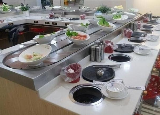 旋轉(zhuǎn)火鍋店